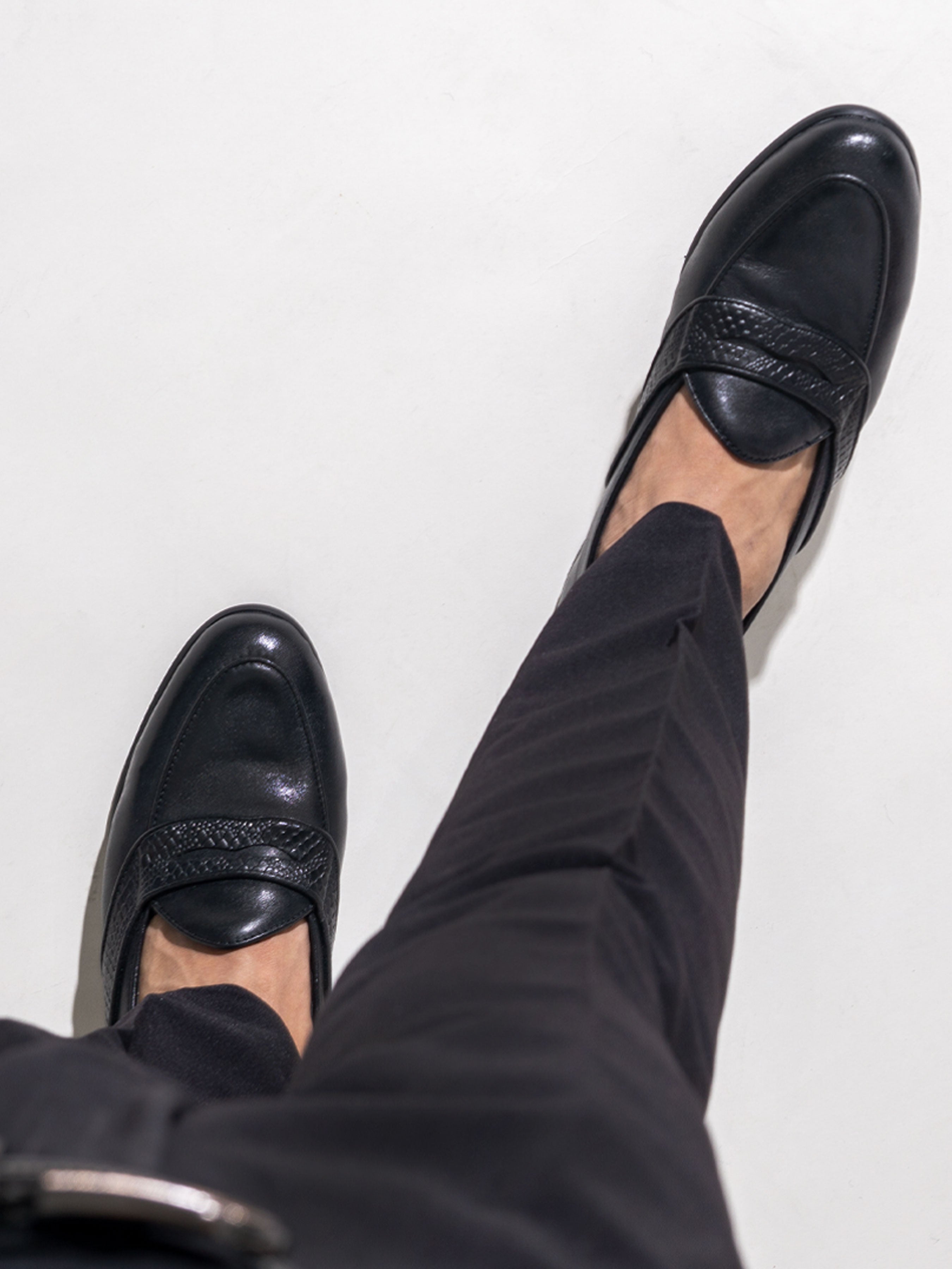 Belgian Loafer with Penny - Black Pebble Grain Leather (Phyton Embossed Strap) - Zeve Shoes