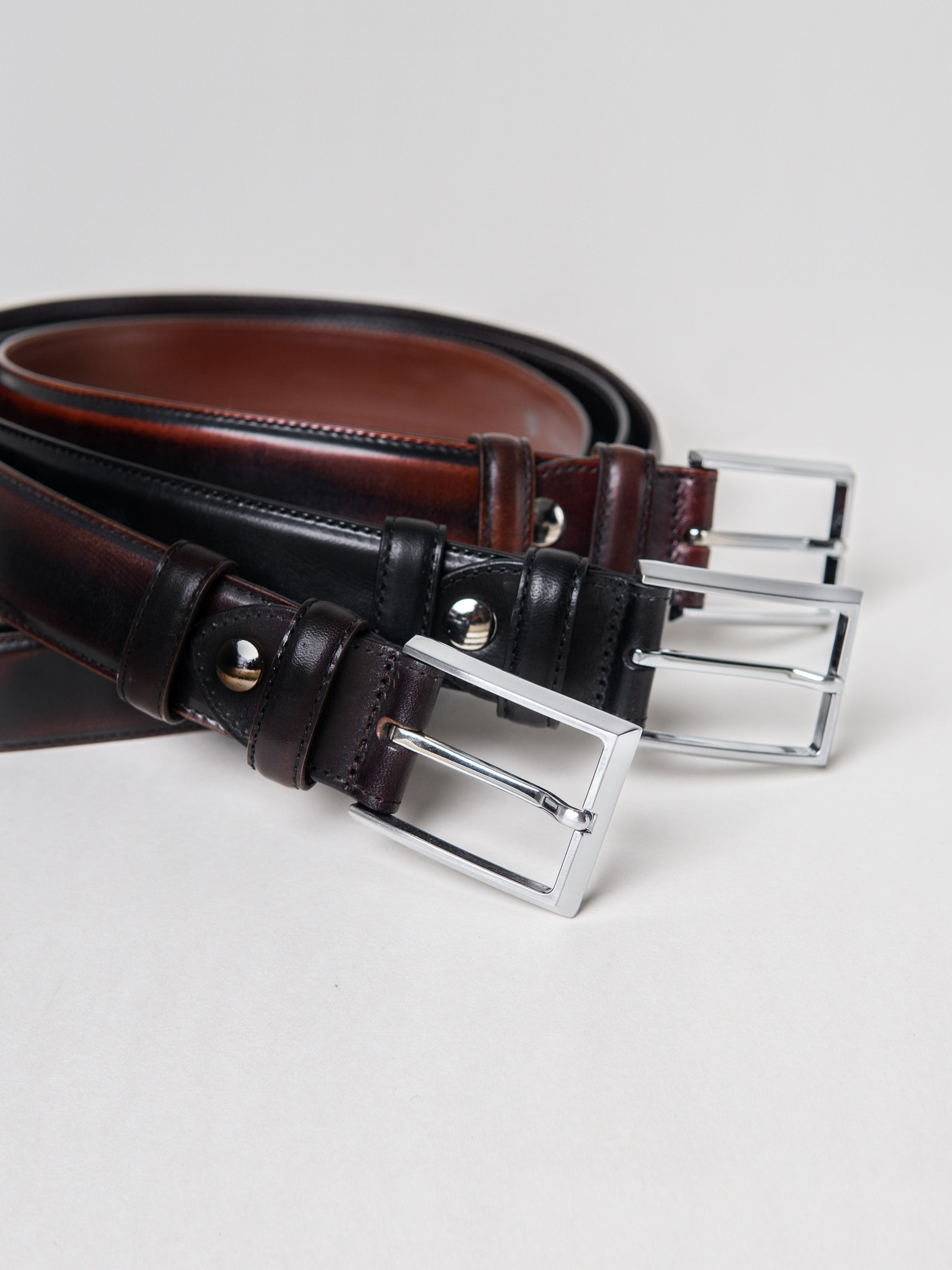 Polished Leather Belt with Silver-toned Buckle - Zeve Shoes