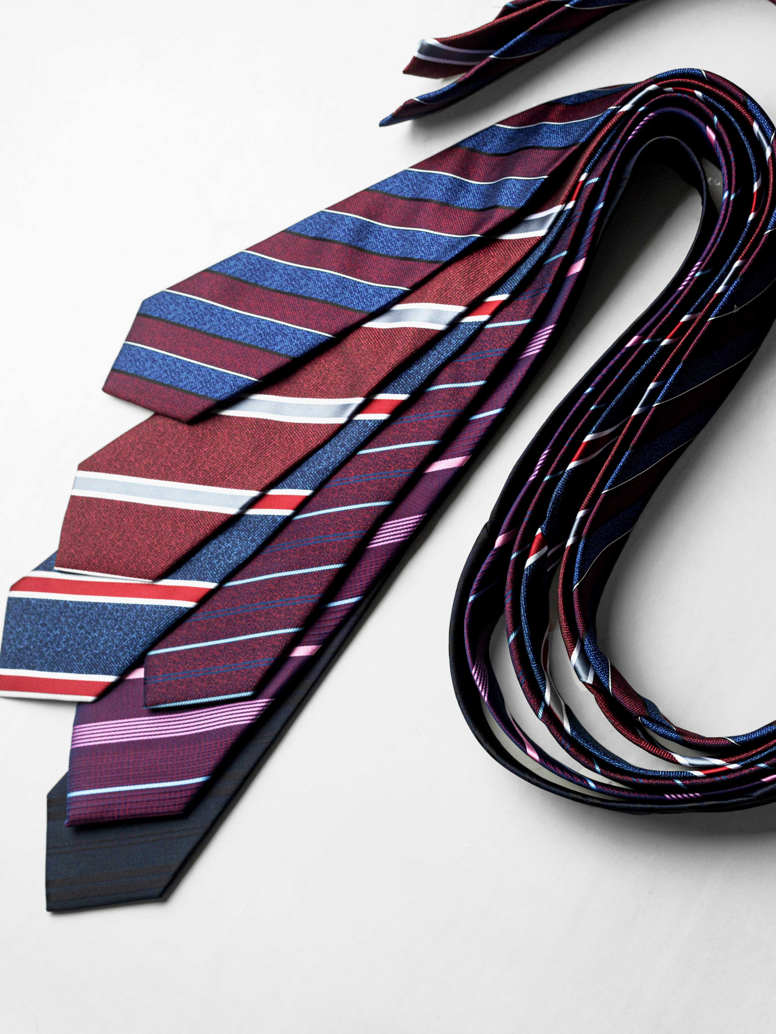 Awning Stripe Tie - Navy Blue with Maroon Line - Zeve Shoes