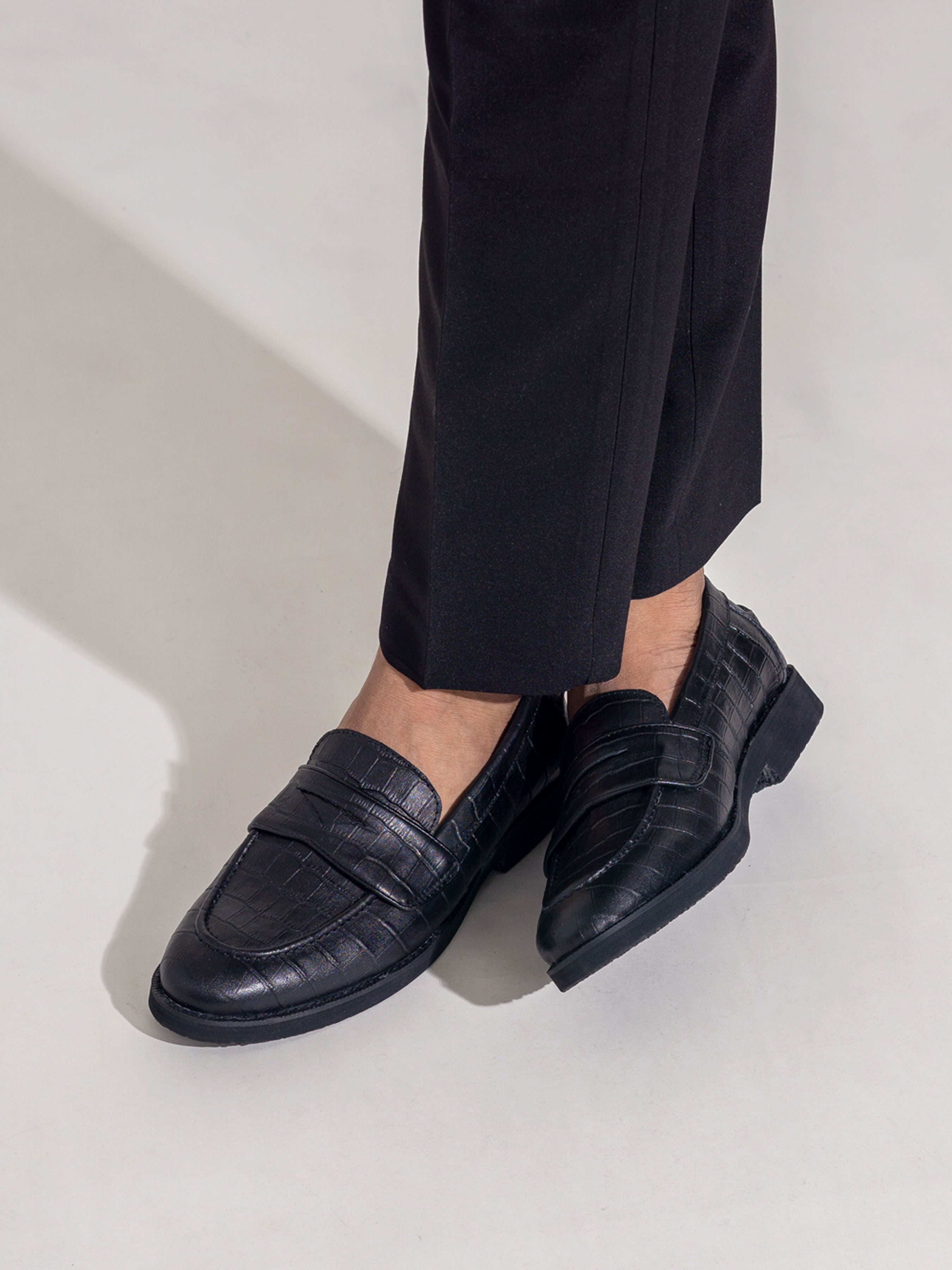 Wayne Penny Loafer - Black Croco Leather (Crepe Sole) - Zeve Shoes